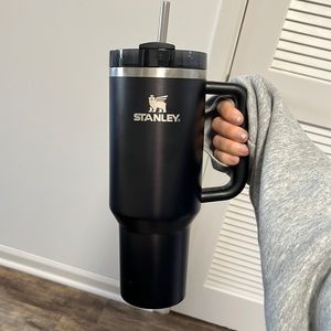 COPY - Black 40oz stanley cup
